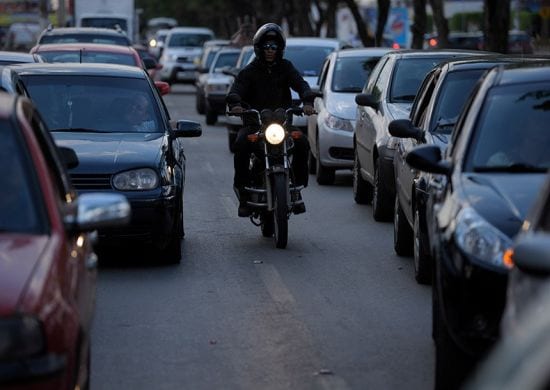 Senado aprova aumento da validade para carteira de motorista e muda regras para a suspensão da CNH