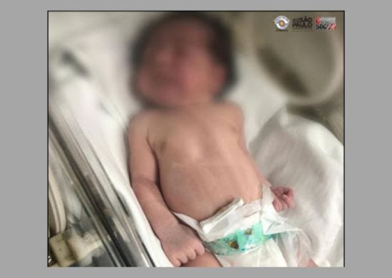 PM salva recém-nascida encontrada em sacola plástica na Zona Norte