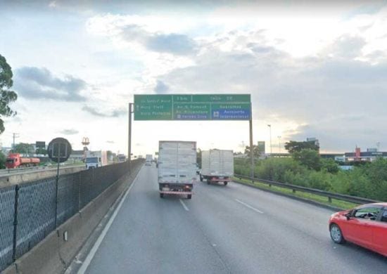 Trechos da via Dutra em Guarulhos recebem obras de recuperação de pavimento