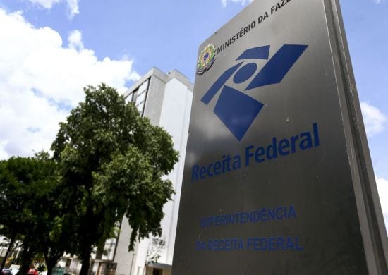 Receita começa hoje a enviar cartas a contribuintes na malha fina