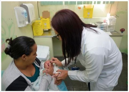 Todas as UBS abrem sábado para vacinar contra a pólio e atualizar carteirinhas