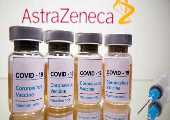 União Europeia aprova vacina Oxford/AstraZeneca para adultos e idosos