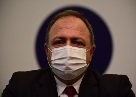 Municípios pedem saída de Eduardo Pazuello da Saúde: “Indignação”