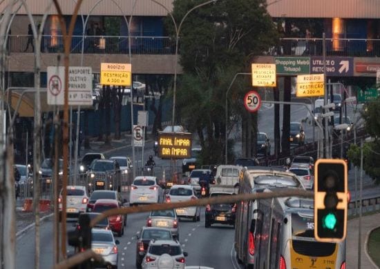 Rodízio de veículos em São Paulo está mantido no carnaval