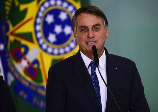 Bolsonaro lança guia de administração para prefeitos