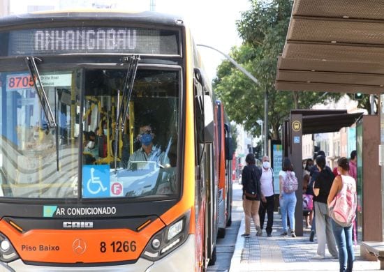 Idosos de 60 a 65 anos passam a pagar passagem no transporte público de SP a partir desta segunda