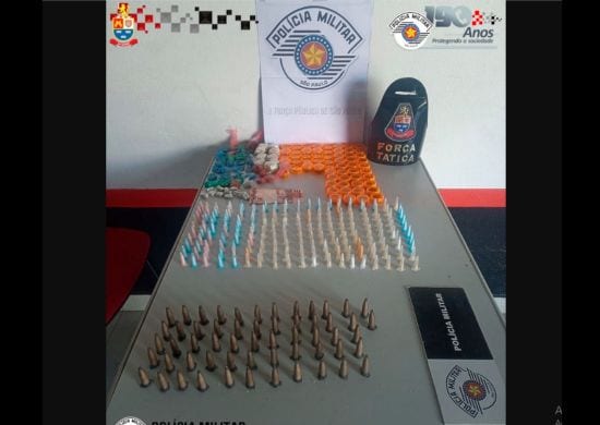 Força tática prende suspeito por tráfico de drogas na Praça do Orobó em Guarulhos