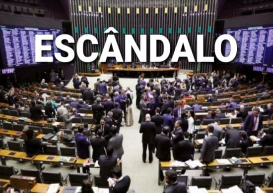 Deputados aumentam em 170,8% o valor do próprio reembolso de saúde
