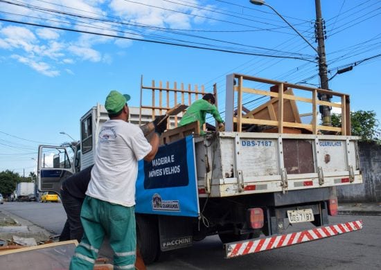 Cata-Treco retira 19 caminhões de recicláveis e inservíveis do Jardim Aracília