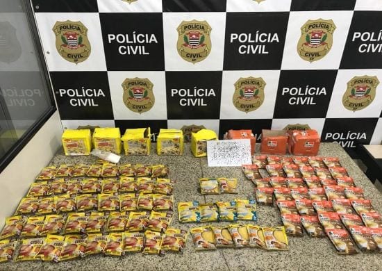 Casal é preso em Guarulhos com 178 porções de cocaína em embalagens de cola e sopas
