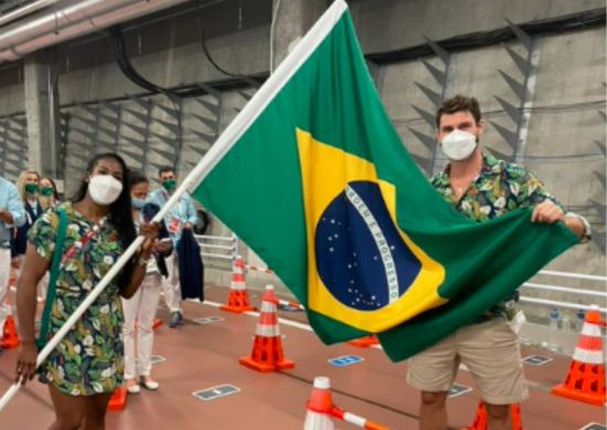 Jogos Olímpicos Tóquio 2020: Cerimônia lembra vítimas da covid-19 e preparação atípica de atletas