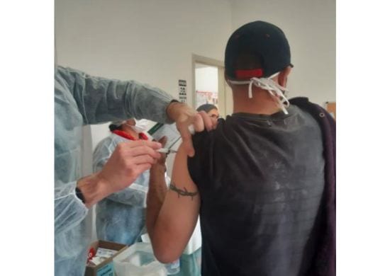 Guarulhos conclui na quarta-feira a vacinação contra a covid-19 em serviços de acolhimento
