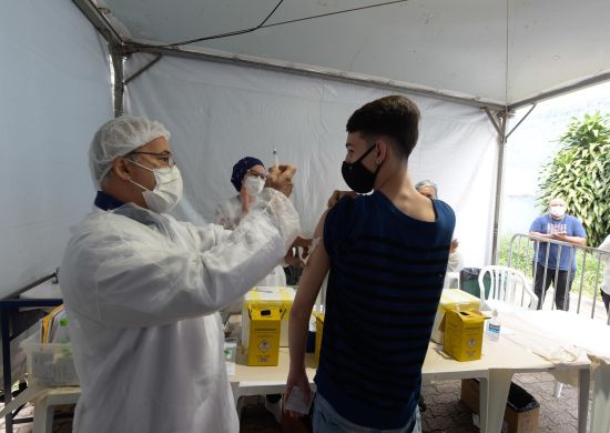 Guarulhos atinge a marca de um milhão de doses contra a covid-19 aplicadas