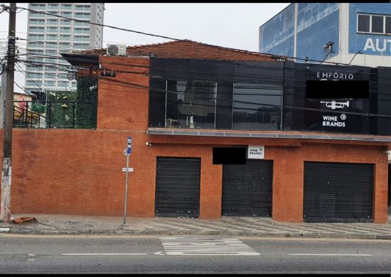 Sem fiscalização, bar segue descumprindo lei do silêncio no centro de Guarulhos