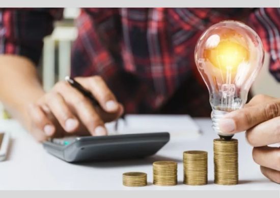 Taxa extra na conta de luz vai subir 50% após nova bandeira criada pelo governo