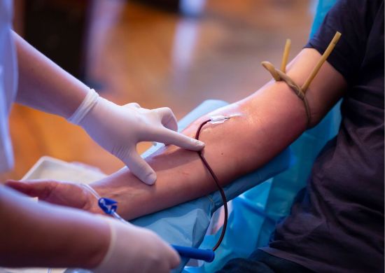 Com estoque extremamente baixo, Pró-Sangue precisa urgentemente de doações de sangue
