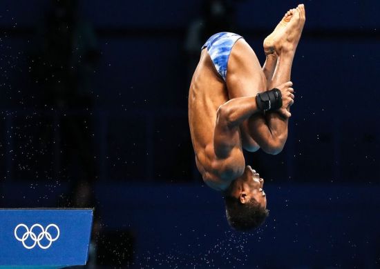 Kawan Pereira se classifica à semi dos saltos ornamentais em Tóquio