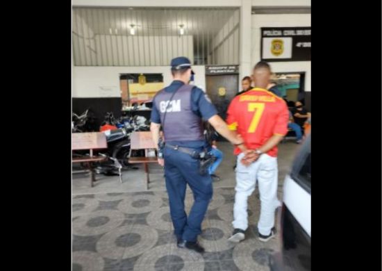 Patrulha Maria da Penha detém homem que desrespeitava medida protetiva