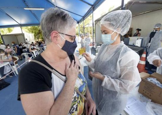 Guarulhos intensifica a busca ativa para encontrar quase 40 mil faltosos da segunda dose