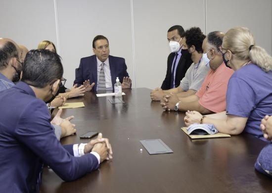 Martello recebe funcionários da Proguaru que propõem Decreto Legislativo