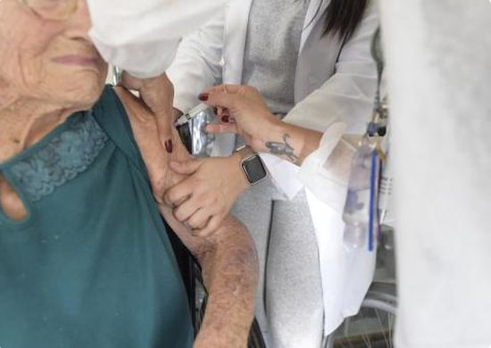 Guarulhos vacinará idosos de 80 a 84 anos e imunossuprimidos de alto grau a partir de segunda