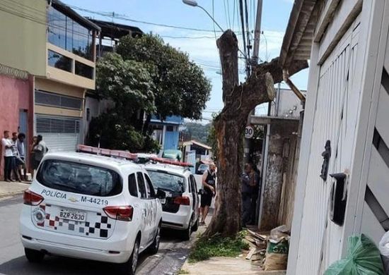 Mulher é morta a tiros pelo namorado em Cumbica