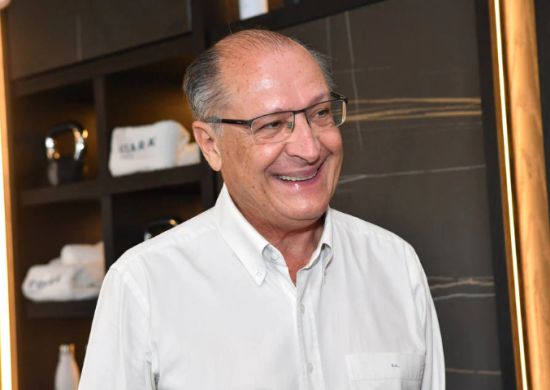 Alckmin se desfilia do PSDB e diálogos com Lula podem se concretizar