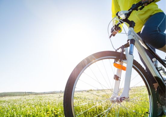 Pedalar no Verão: confira dicas para começar 2022 mais saudável e economizando com o transporte
