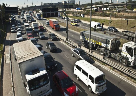 Aniversário de SP deve movimentar mais de 5 milhões de veículos