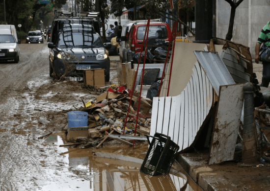 Tragédia em Petrópolis tem 217 mortos