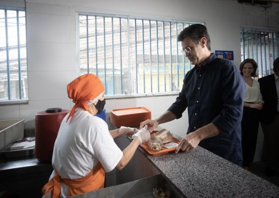 Rodrigo Garcia é empossado novo Governador de SP em restaurante Bom Prato