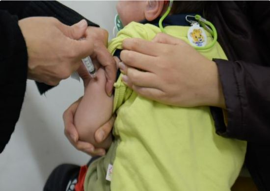 Sábado é o Dia D de vacinação contra gripe e sarampo em crianças menores de cinco anos