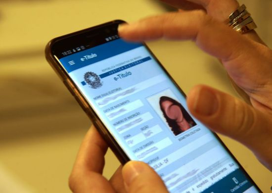 Eleitor tem até hoje para emitir, transferir e regularizar título