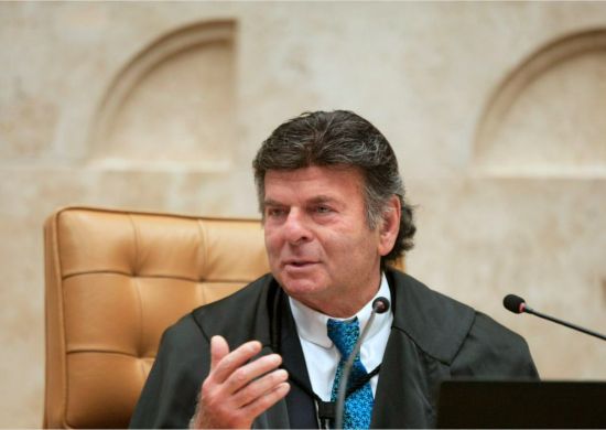 Presidente do STF defende liberdade de imprensa e combate às fake news