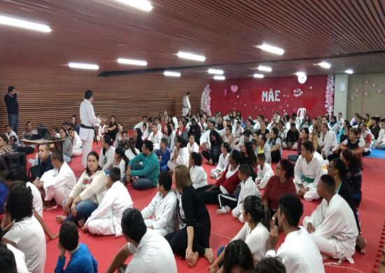 CEU Pimentas promove aula especial de karatê neste sábado