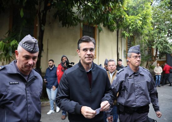 Governo do Estado entrega 490 novas submetralhadoras para a Polícia Militar