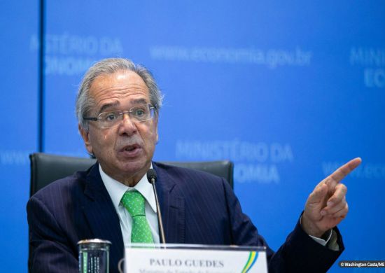 Ministro da Economia defende taxar super-ricos e desonerar empresas