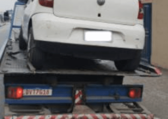 Veículo com mais de R$ 20 mil em débitos é apreendido pela Prefeitura
