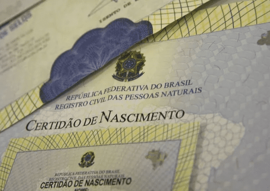Presidente sanciona lei que permite emitir certidão de nascimento pela internet