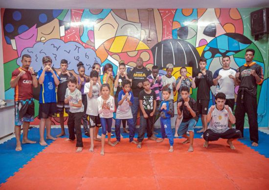 Alunos do programa Mais Futuro conquistam título sul-americano de MMA