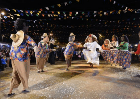 Arraial Guarulhos reúne violeiros, festival de quadrilhas e comida caipira neste fim de semana no Bosque Maia