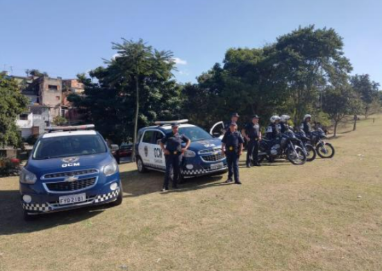 GCM conscientiza população sobre os perigos do uso de cerol e linha chilena