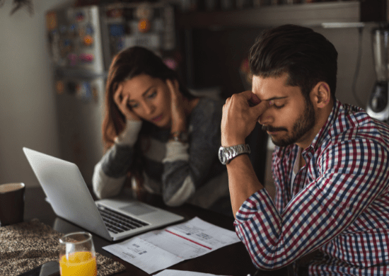 Inadimplência no Brasil bate recorde, aponta Serasa
