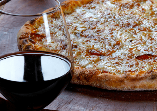 Pizza e vinho é o match perfeito em 10 de julho