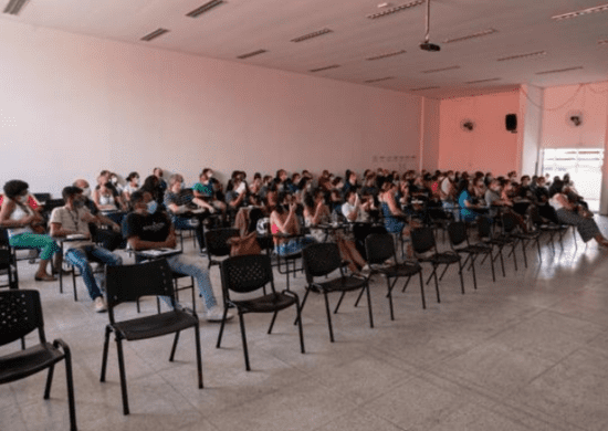 Aprovação de projeto de lei garante mais 220 profissionais para a educação de Guarulhos