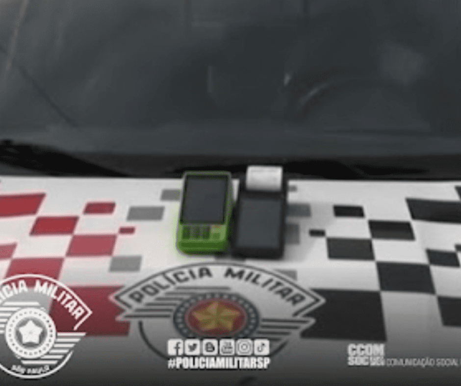 POLÍCIA MILITAR PRENDE GOLPISTA QUE SE PASSAVA POR VENDEDOR DE MORANGOS