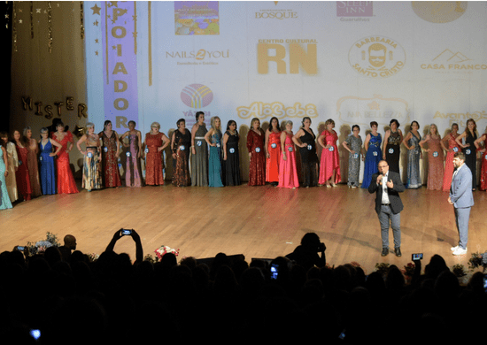 Miss e mister melhor idade são eleitos em noite de festa no Adamastor