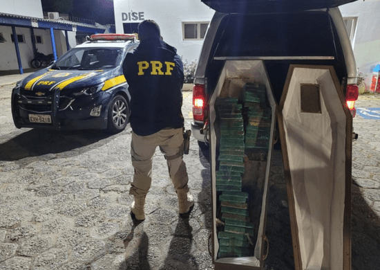 PRF apreende 50kg de crack em caixão funerário na Fernão Dias