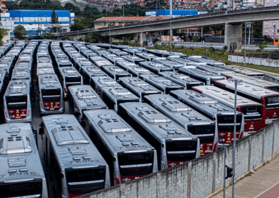 Greve de ônibus prejudica 1 milhão de pessoas em São Paulo