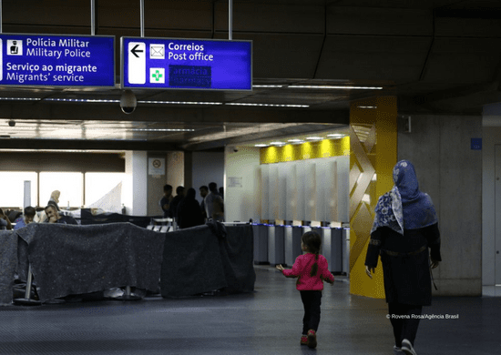 Afegãos em aeroporto de Guarulhos testam positivo para covid-19
